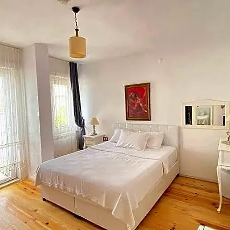 Pervin Hanim Konagi Otel 2*