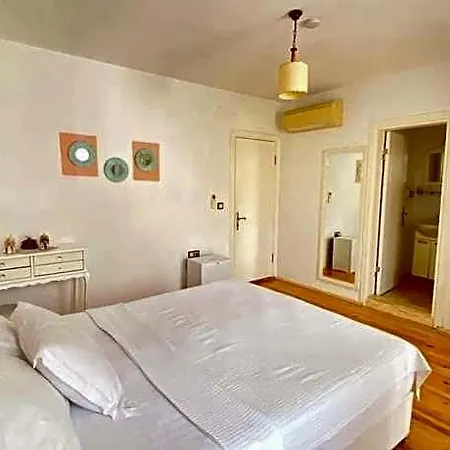Otel Pervin Hanim Konagi Çeşme
